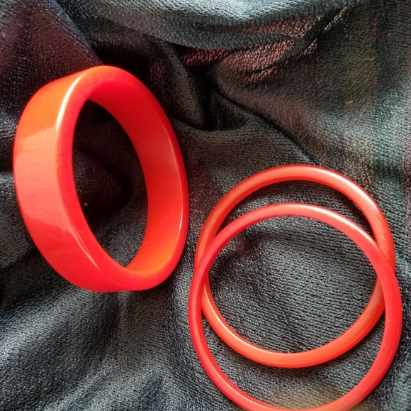 TESTED BAKELITE opaque CHERRY RED 3 bangles - Picture 4 of 5